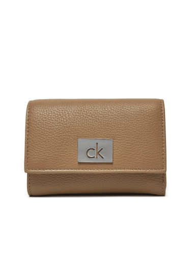 Малък дамски портфейл Calvin Klein Ck Plaque Small Trifold W/Zip K60K612834 Сив