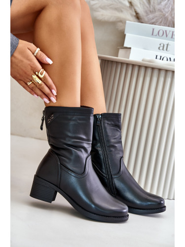 Ankle boots on a low heel insulated with fur Vinceza black