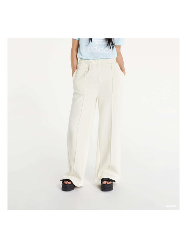 Потници Urban Classics Ladies Straight Pin Tuck Sweat Pants Cream S