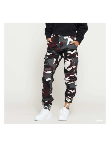 Панталони Urban Classics Ladies High Waist Camo Cargo Pants Camo Burgundy W27