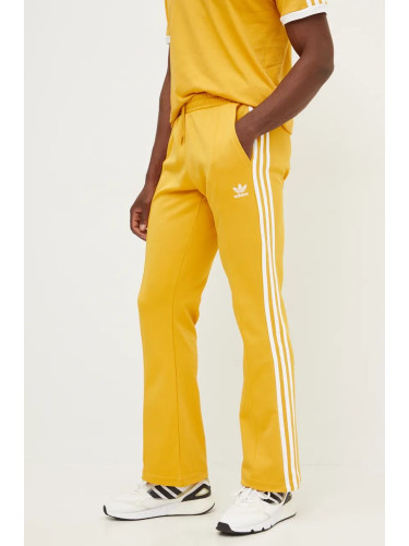 Спортен панталон adidas Originals 70S Track Pant в жълто с апликация IX5223