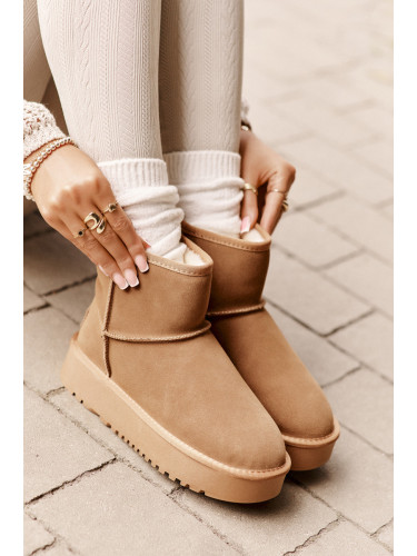 Leather suede snow boots on a platform above the ankles Camel Rianaella