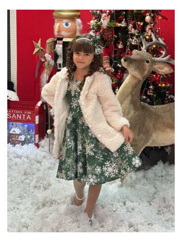 Пухкаво детско палтеце с подплата и копчета за момиче в екрю