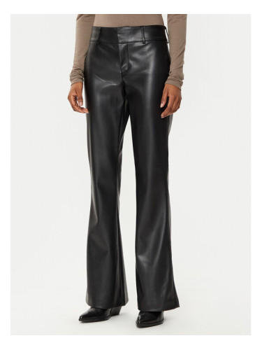 Gina Tricot Панталони от имитация на кожа 23545 Черен Regular Fit