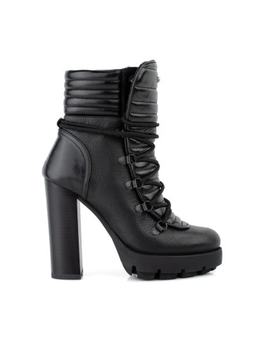 Дамски кожени боти в черно на ток w438