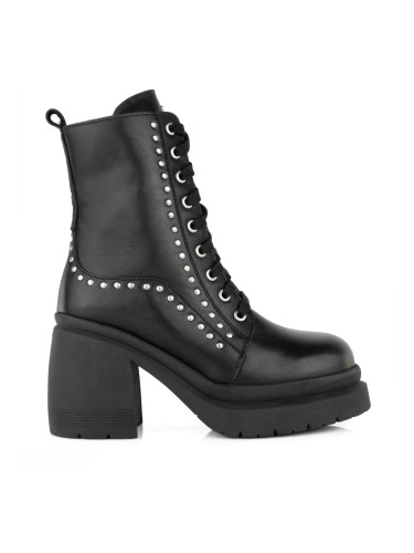 Дамски кожени боти на ток в черно 2773