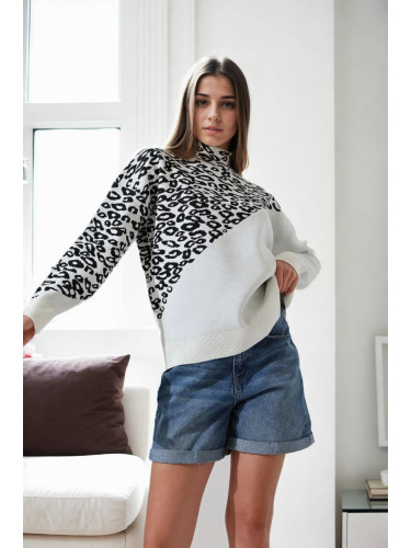 90315 Dewberry Half Turtleneck Leopard Womens Sweater-WHITE