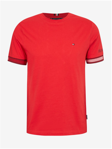 Tommy Hilfiger Men's Red T-Shirt - Men