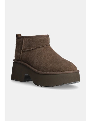 Велурени боти UGG Classic Ultra Mini New Heights в кафяво с дебел ток с изолация 1158311-HCK