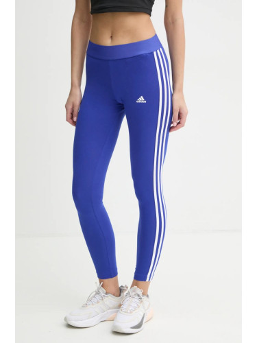 Клин adidas Essentials в лилаво с апликация IY4194