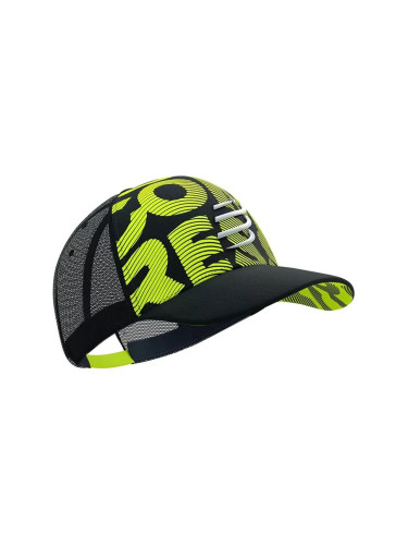 Шапка с козирка Compressport Trucker в черно с десен XHWU1569