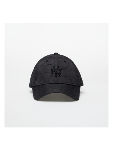 New Era New York Yankees MLB Quilted 9FORTY Adjustable Cap Black/ Black Universal