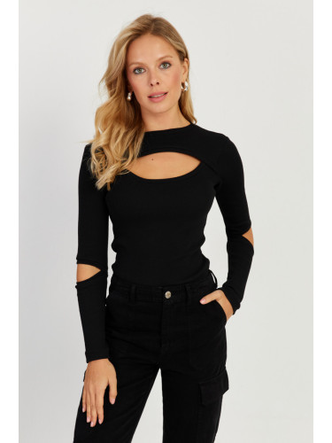 Cool & Sexy Women's Black Windowed Camisole Blouse