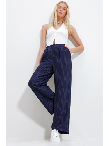 Trend Alaçatı Stili Women's Navy Blue Striped Double Pocket Palazzo Knitted Trousers