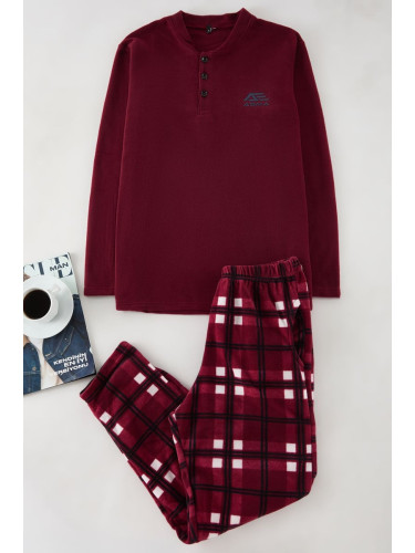 Trendyol Claret Red Plaid Polar Soft Texture Knitted Pajama Set