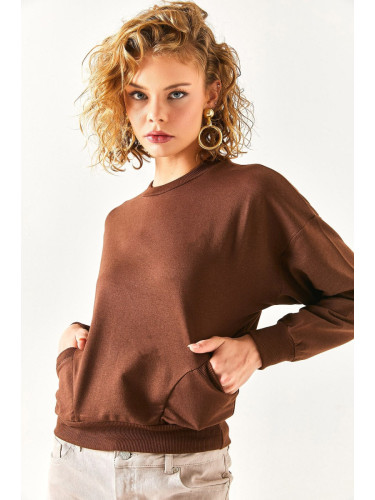 Olalook Women's Bitter Coffee Pocket Detailed Soft Textured Sweatshirt