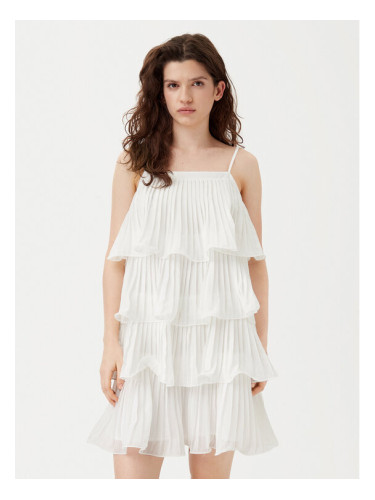 YAS Коктейлна рокля Lucia 26036503 Бял Regular Fit