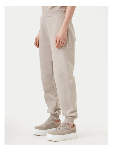 Calvin Klein Jeans Долнище анцуг Raised J20J224841 Сив Relaxed Fit