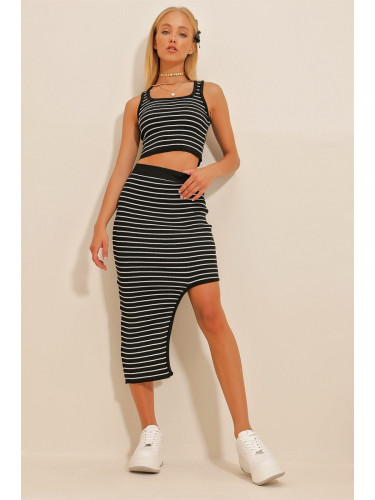 Trend Alaçatı Stili Women's Black and White Striped Knitwear Skirt Suit