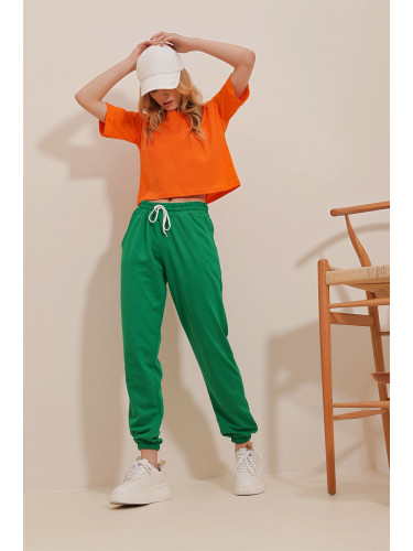 Trend Alaçatı Stili Women's Green Basic Sweatpants with Elastic Waist and Legs