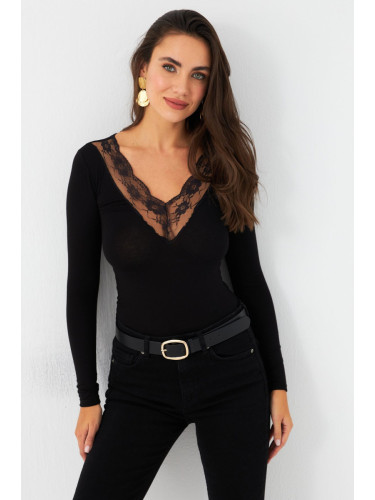 Cool & Sexy Women's Black Lace Detailed Blouse