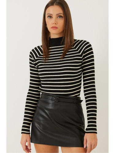 Bianco Lucci Women's Striped Turtleneck Sweater