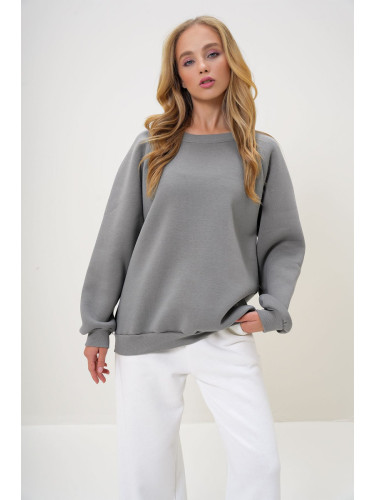 Trend Alaçatı Stili Women's Dyed Gray Crew Neck Raglan Sleeve Three Thread Raised Basic Sweatshirt