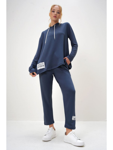 Trend Alaçatı Stili Women's Indigo Blue Emblem Detailed Hooded Double Yarn Tracksuit