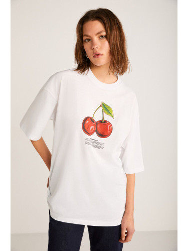 GRIMELANGE Odalys Women's 100% Organic Cotton Oversize Fit Loose Cut Cherry Printed Crew Neck White T-shir