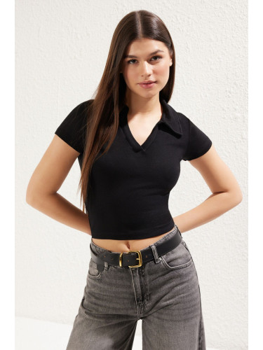 Trendyol Black Plain Fitted/Body-Smooth Polo Collar Knitted Blouse