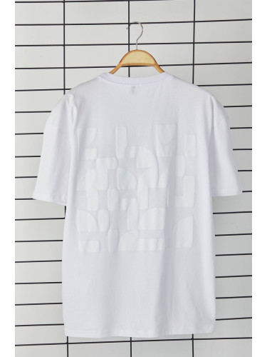 Trendyol White Oversize/Wide Cut Puffy Back Print 100% Cotton T-Shirt