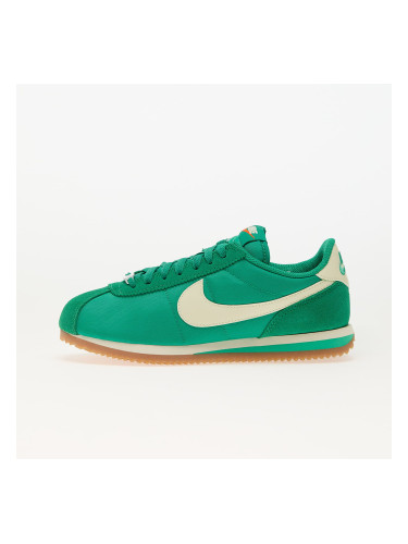 Сникърси Nike W Cortez Textile Stadium Green/ Coconut Milk-Safety Orange EUR 36