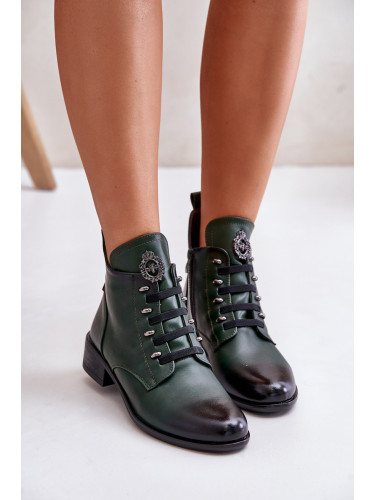 Low insulated ankle boots with zipper with green decoration Nevalia