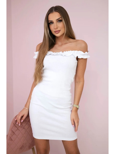 White dress with ruffles to the shoulders
