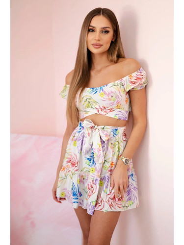 Set with flowers ecru