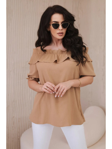 Spanish blouse with decorative ruffle Camel
