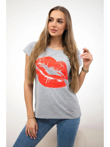 Blouse with gray lip print
