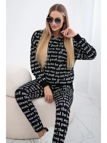 Set with black print