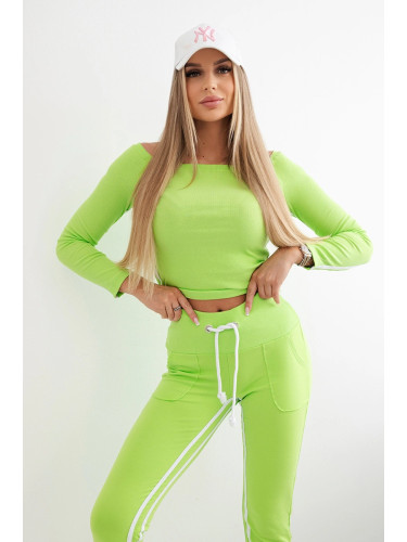 Set with double green stripe