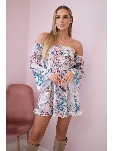 Floral dress on the shoulders powder pink