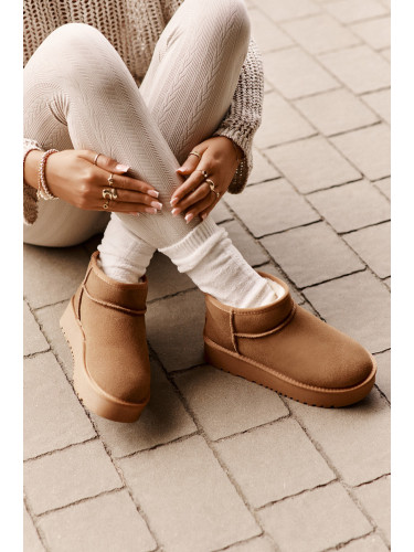 Leather suede snow boots on the Camel Nereviana platform