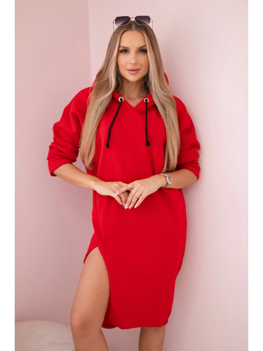 Dress with a hood and a slit on the side red