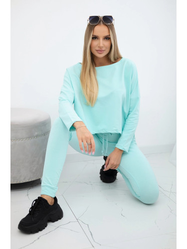Set with an oversized blouse mint