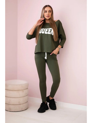 Set with khaki queen print