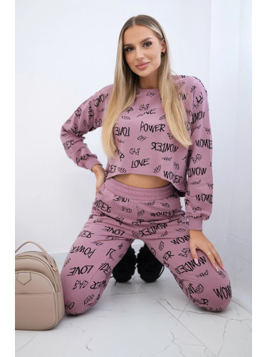 Set with inscriptions dark pink