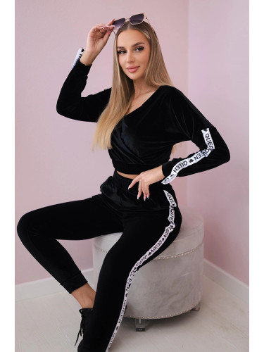 Velour set with black Queen inscription