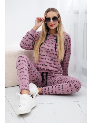 Set with dark pink print
