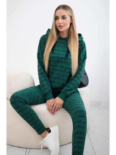 Set with green print