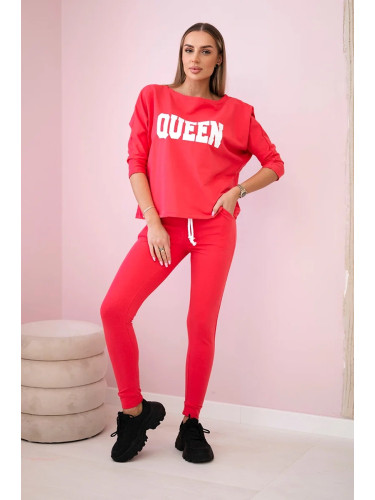 Set with queen raspberry print
