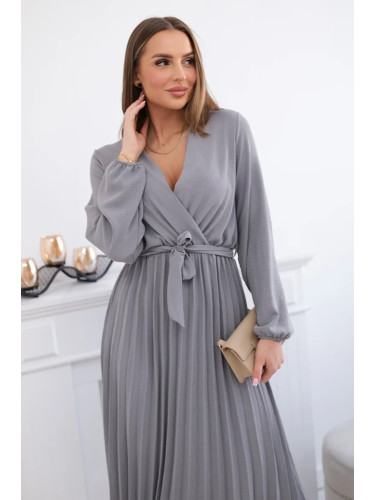 Kesi Włoski Dress tied with a pleated hem grey